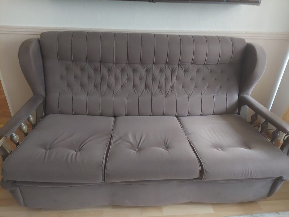 Komplet do salonu dwa fotele i jedna kanapa z funkcją spania