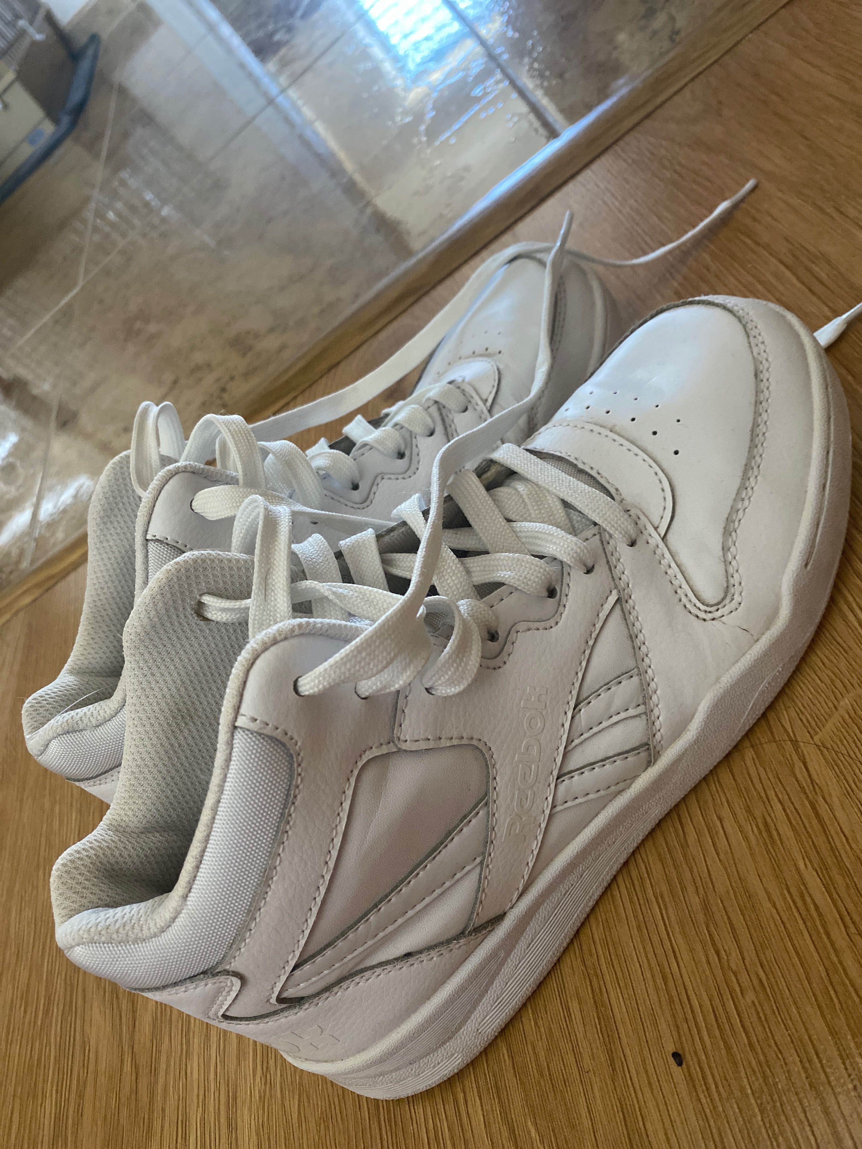 wyższe buty reebok