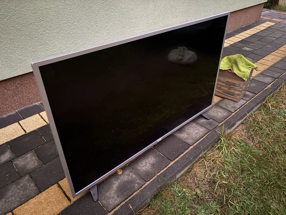 Smart dvbt  Tv philips 43 - padniete zasilanie