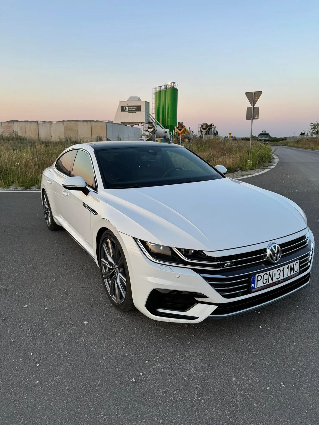 Volkswagen Arteon Volkswagen arteon 2.0 TSI 190 koni R line automat