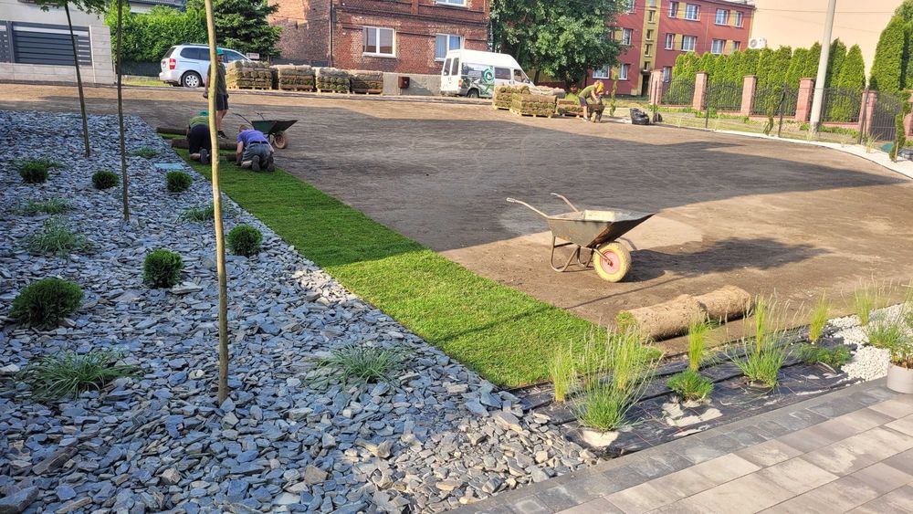 Pielęgnacja ogrodów/zakładanie ogrodów/nawodnienie/ogrodzenie panelowe