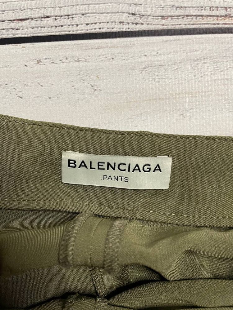 Жіночі штани від відомого бренда Balenciaga