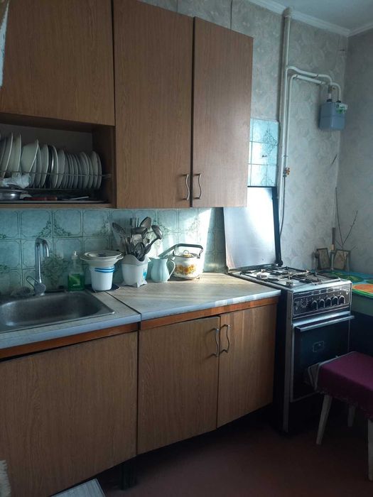 Здам 1-кім.12-школа вул.Грушевського.