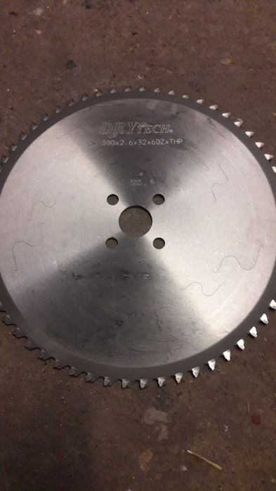 Tarcza ,piła do cięcia metalu