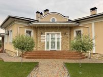 Продаж 4-х кімнатного будинку в закритому містечку на Осокроках, без%