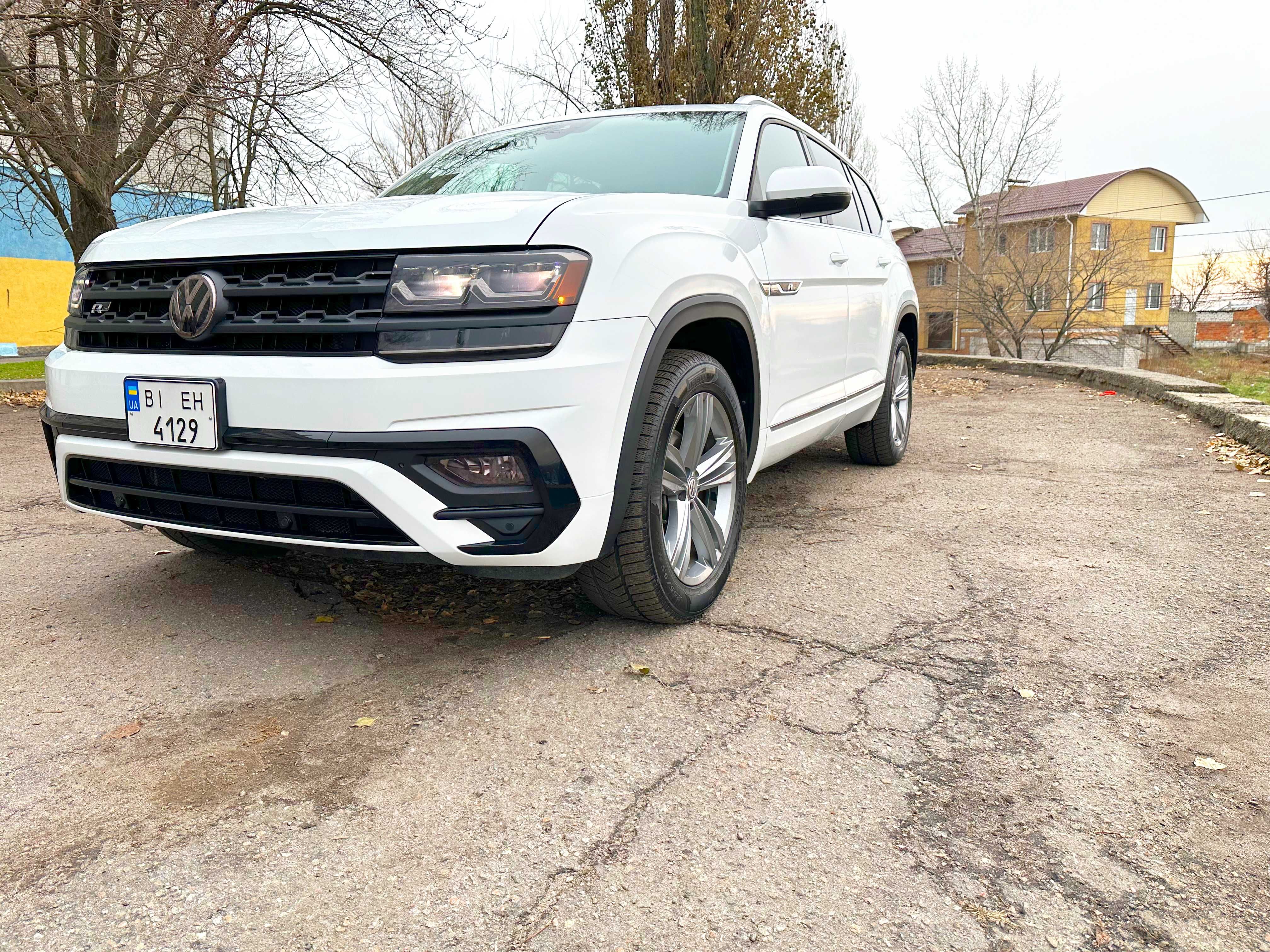 Volkswagen Atlas  SEL R-Line