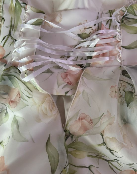 Сукня міді ,випускна