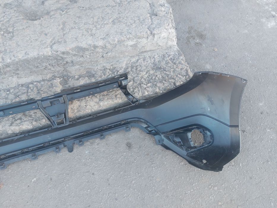 Новий передній бампер Renault Daster