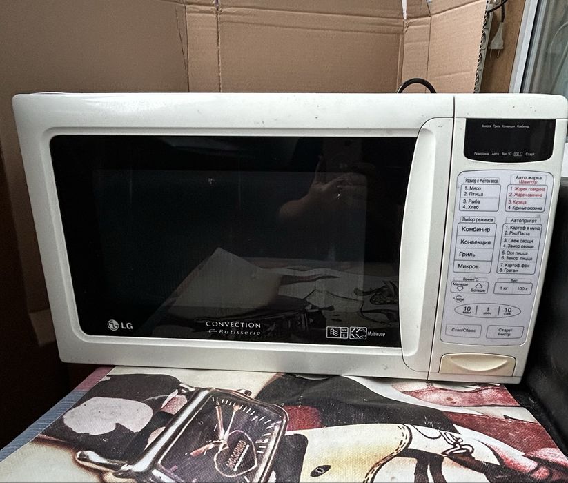 Мікрохвильова піч LG MC-783RC під ремонт або на запчастини