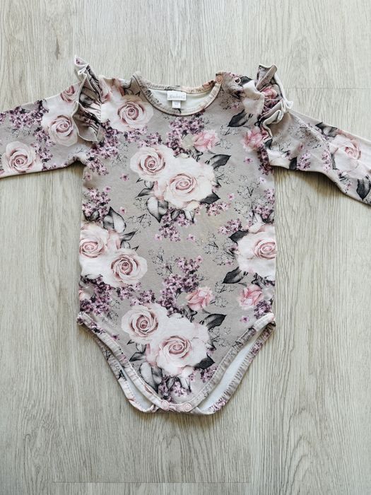 Zestaw body z falbanka w kwiaty