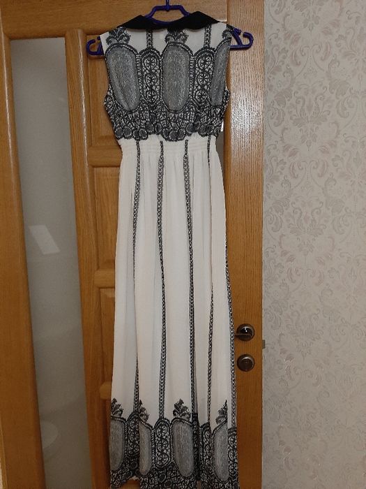 Легеньке літнє плаття максі