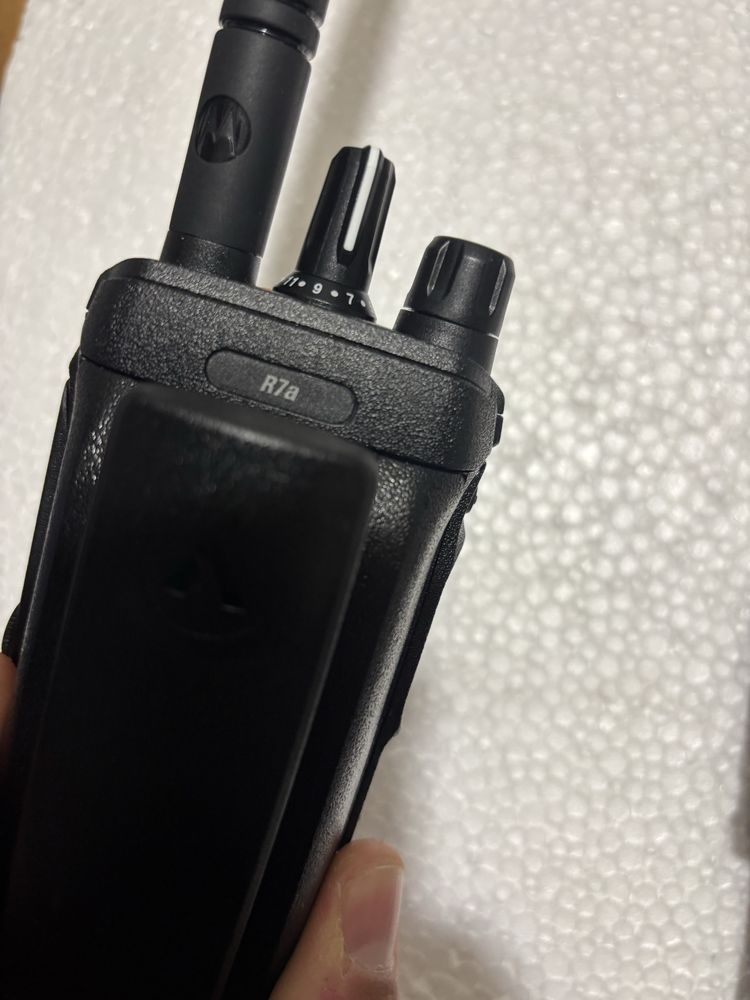 Радіостанція motorola r7a, dp4400e