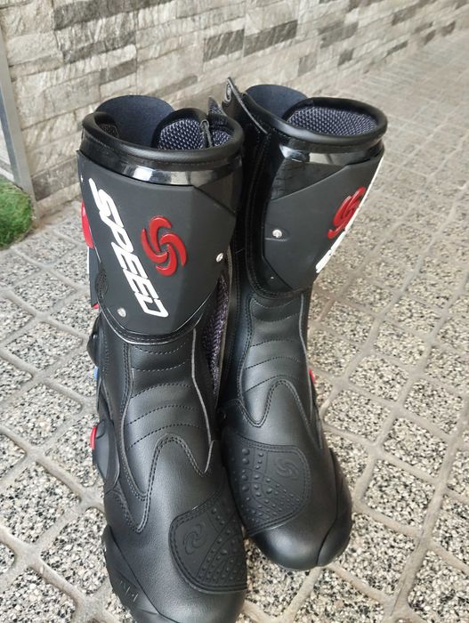 Botas de mota novas a estrear