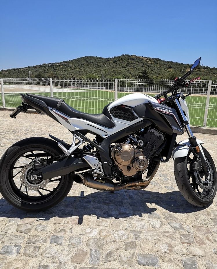 Honda CB 650F 2018, como nova!