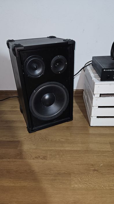 Wzmaczniacz + głośniki  cambridge audio Azur 340A