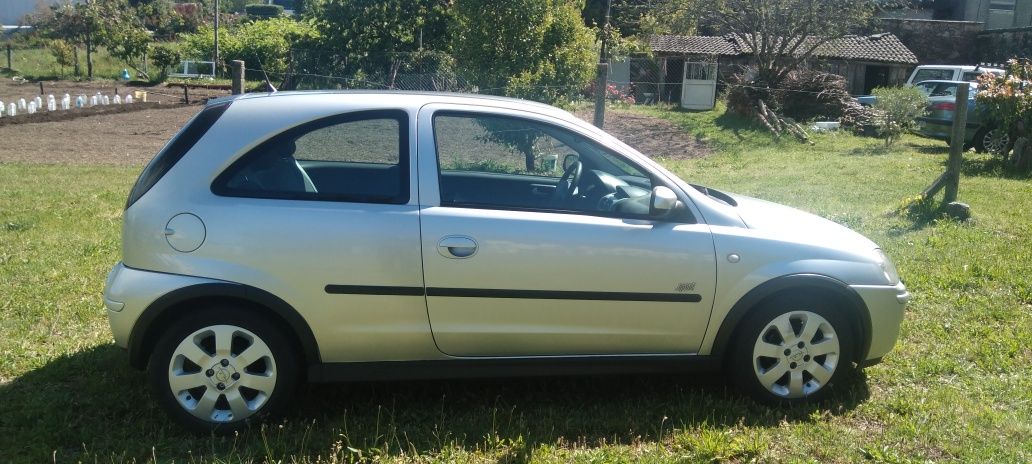 Opel Corsa Sport Nacional