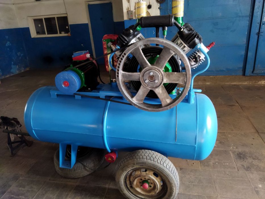 поршневий компрессор ГСВ-1/12