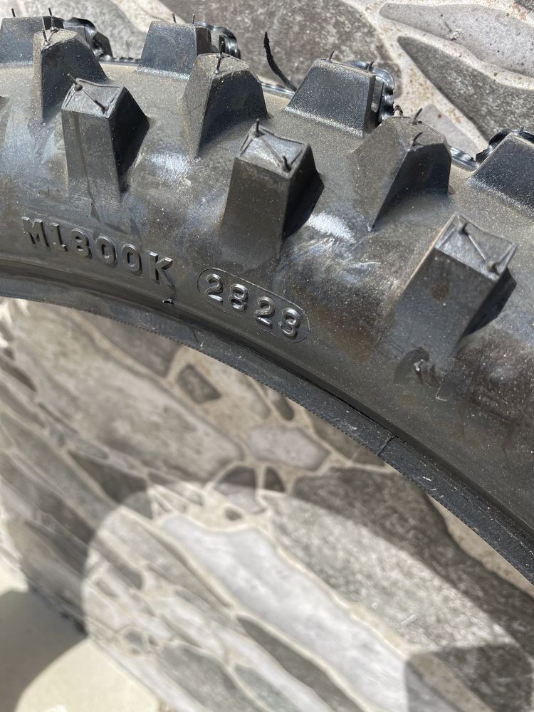 Pneu Maxxis 90/90 21 novo