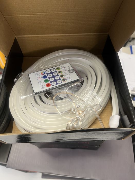 Розумна гнучка неонова стрічка 5 м RGB Лед лента Светодиодная лента