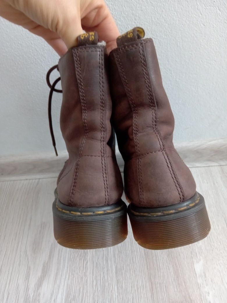 Glany Dr. Martens Serena ocieplane r.41