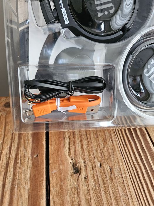 JBL słuchawki bezprzewodowe nauszne TUNE 600 BT NC