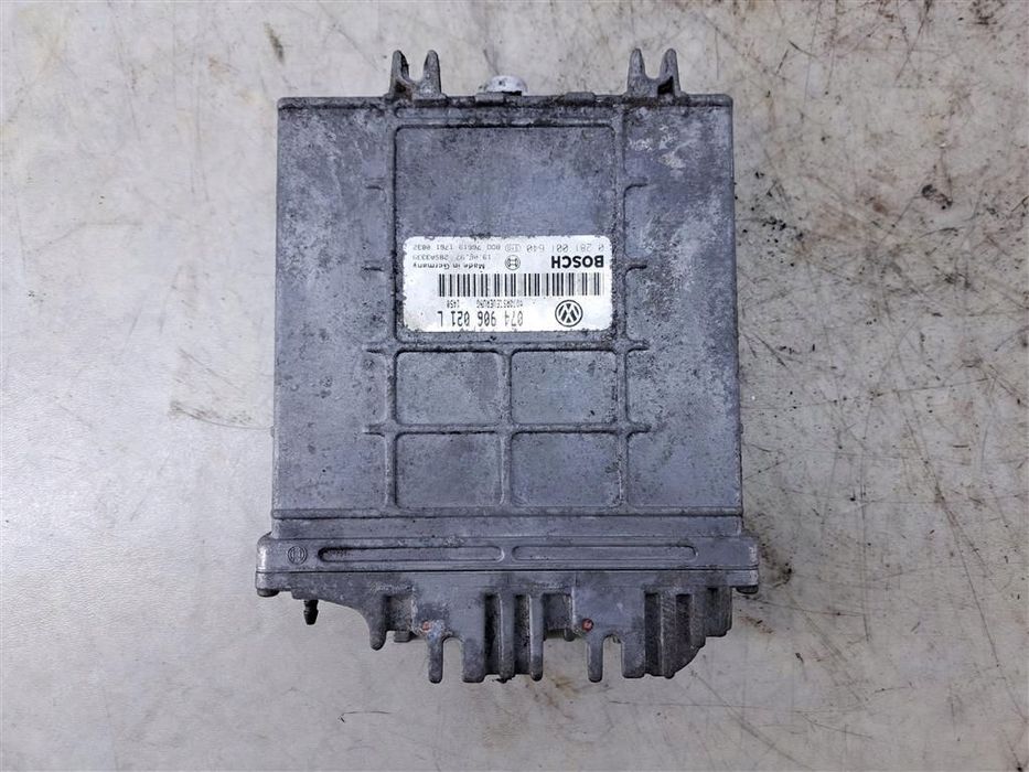 Komputer sterownik silnika VW TRANSPORTER T4 2.5TDI 102KM 1992-2003 BOSCH
