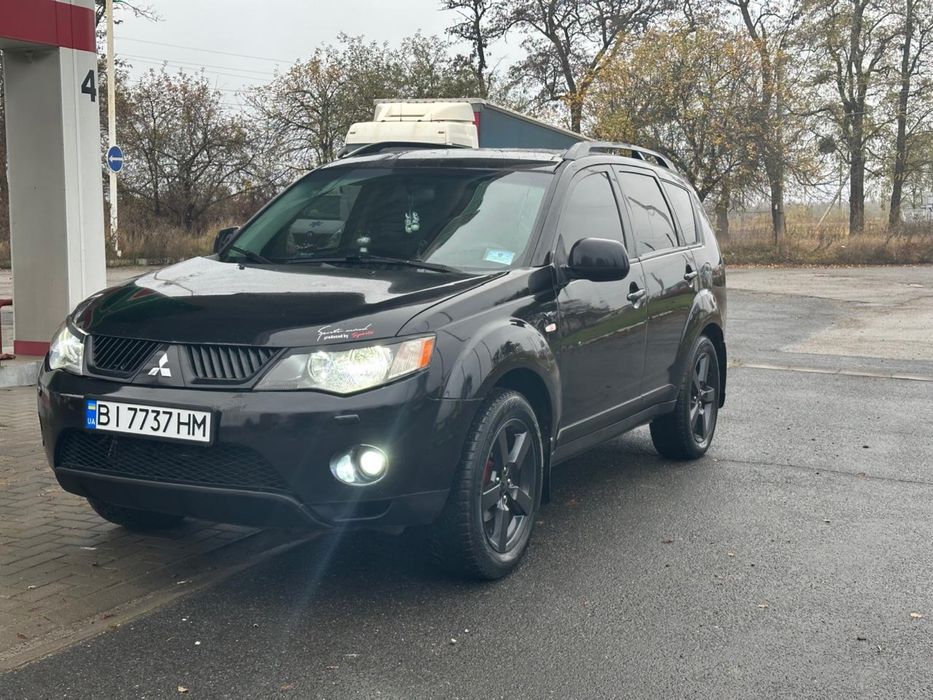 Mitsubishi Outlander XL