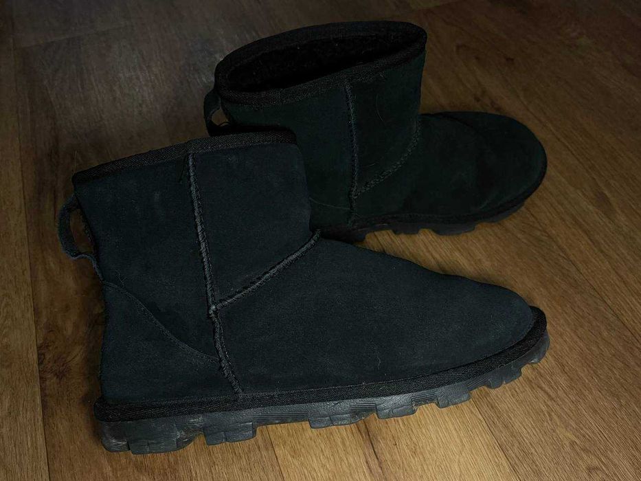 UGG чорні орігінал 41 розмір