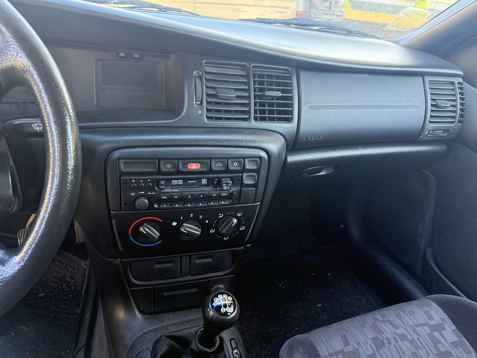 Opel astra em bom estado