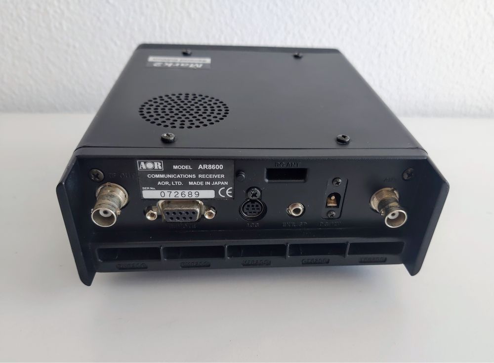 Rádio / Receptor AOR-AR8600 MK2 muito estimado