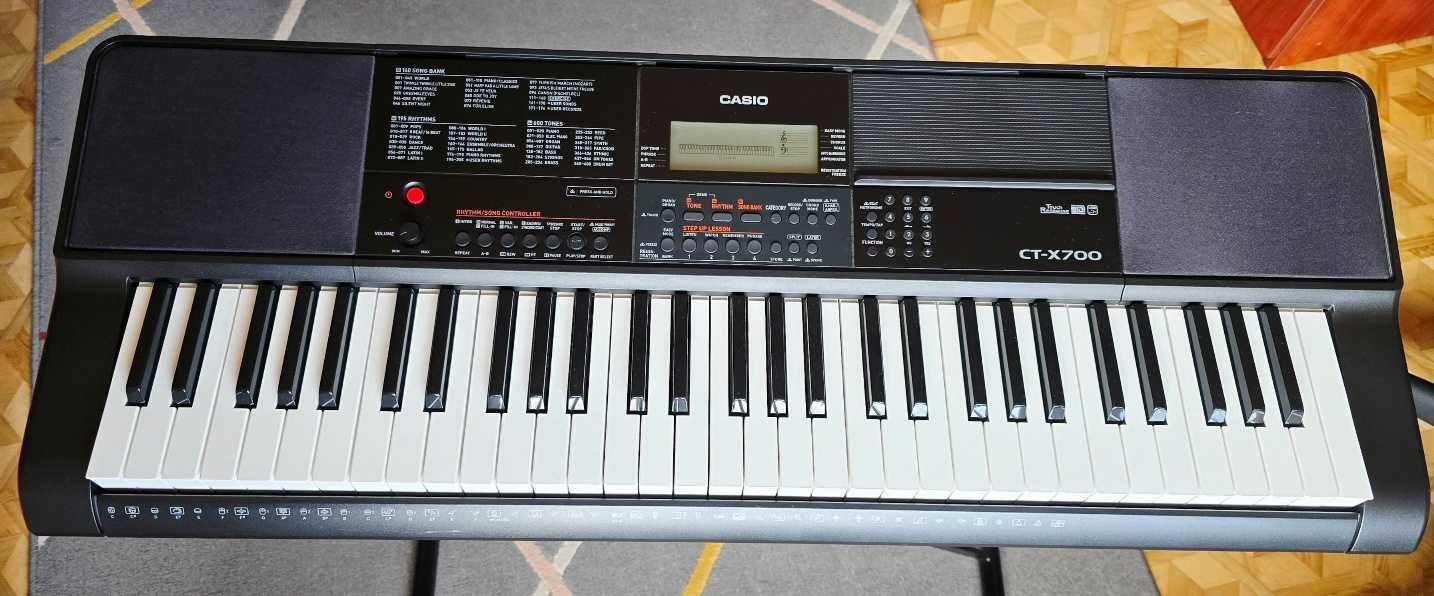 Keyboard Casio CT-X700 + stojak