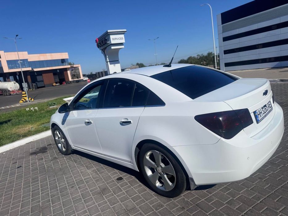 Шевроле Круз 2012 года