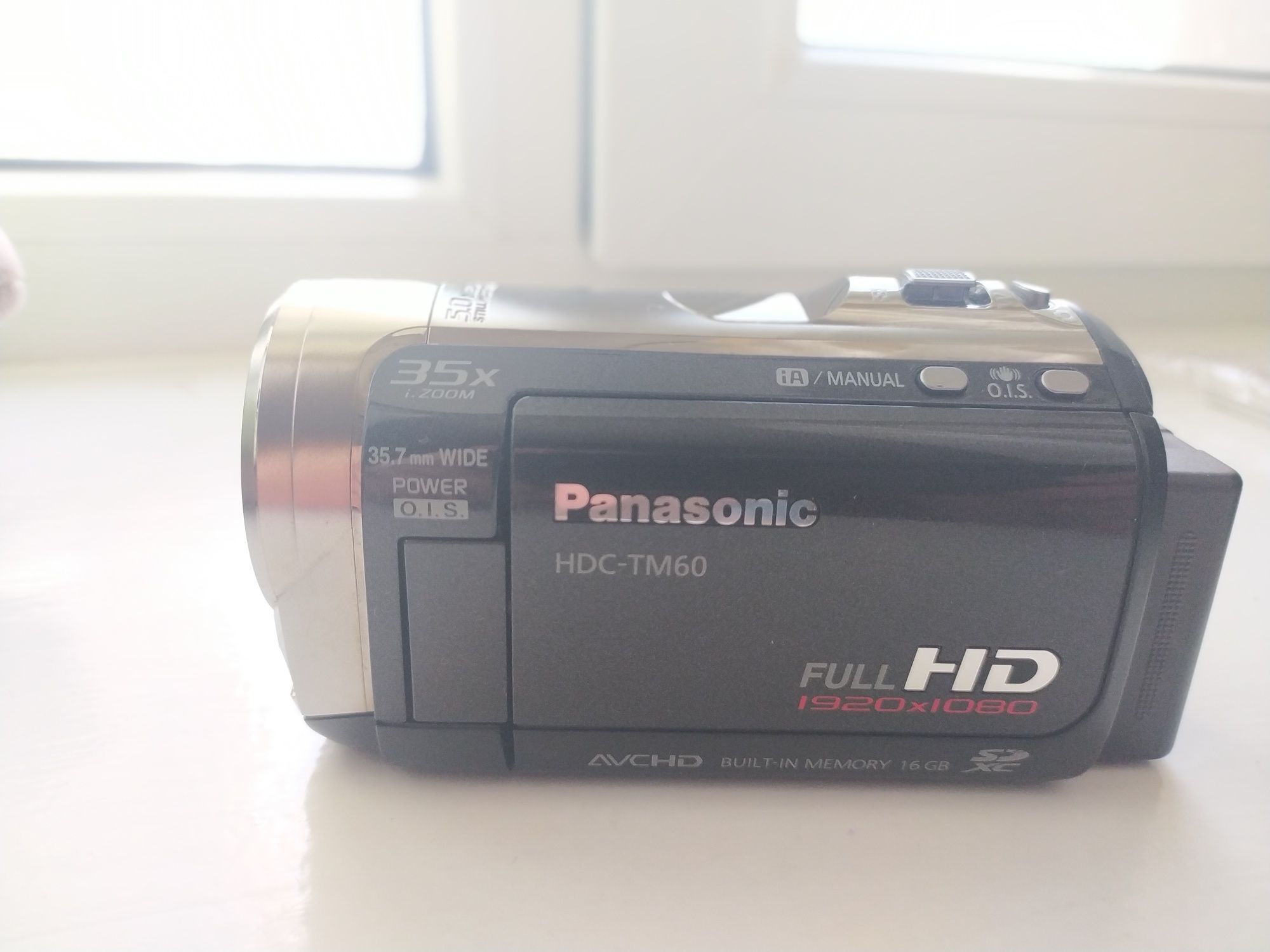 Panasonic HDC-TM60 видеокамера