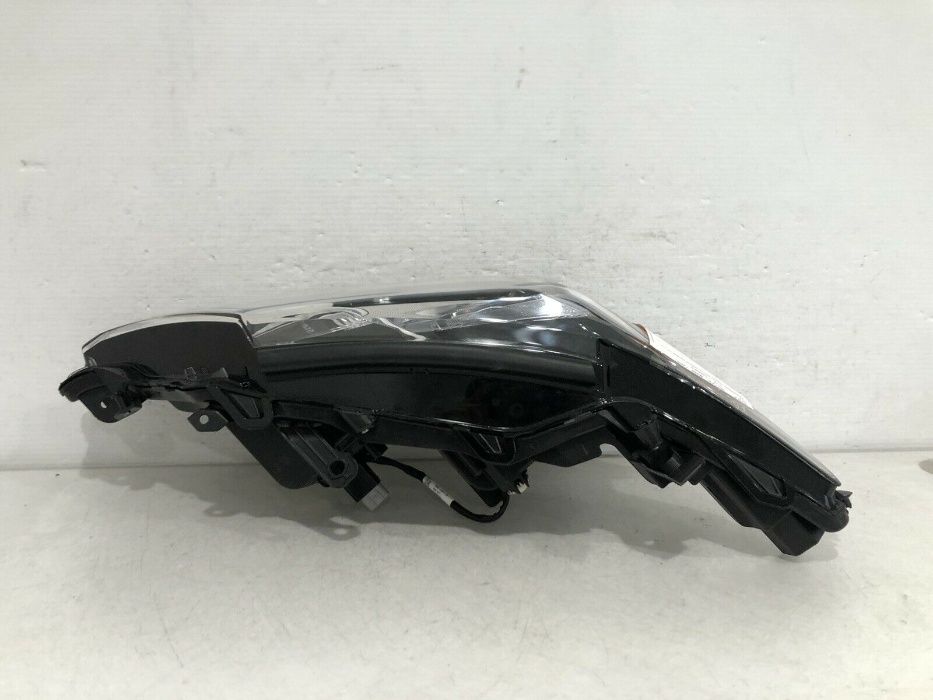 Фары левая правая Toyota Camry 2019 2020 2021 оригинал USA XSE TRD PKG
