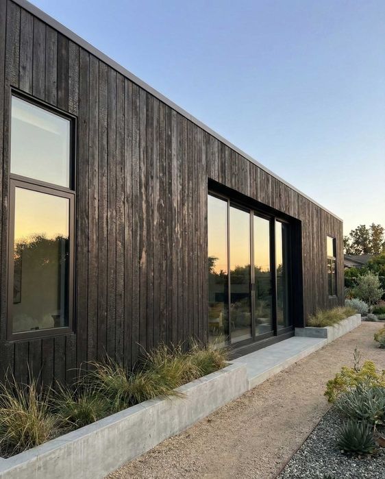 Deski elewacyjne opalane Shou Sugi Ban Podbitka Szalówka deska opalana