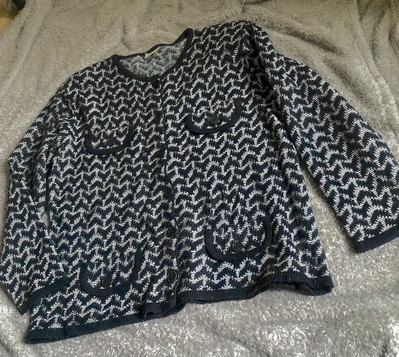 Sweter żakietowy