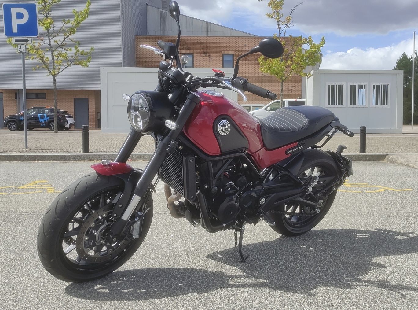 Benelli leoncino 500 - linda, como nova e sem nada a fazer