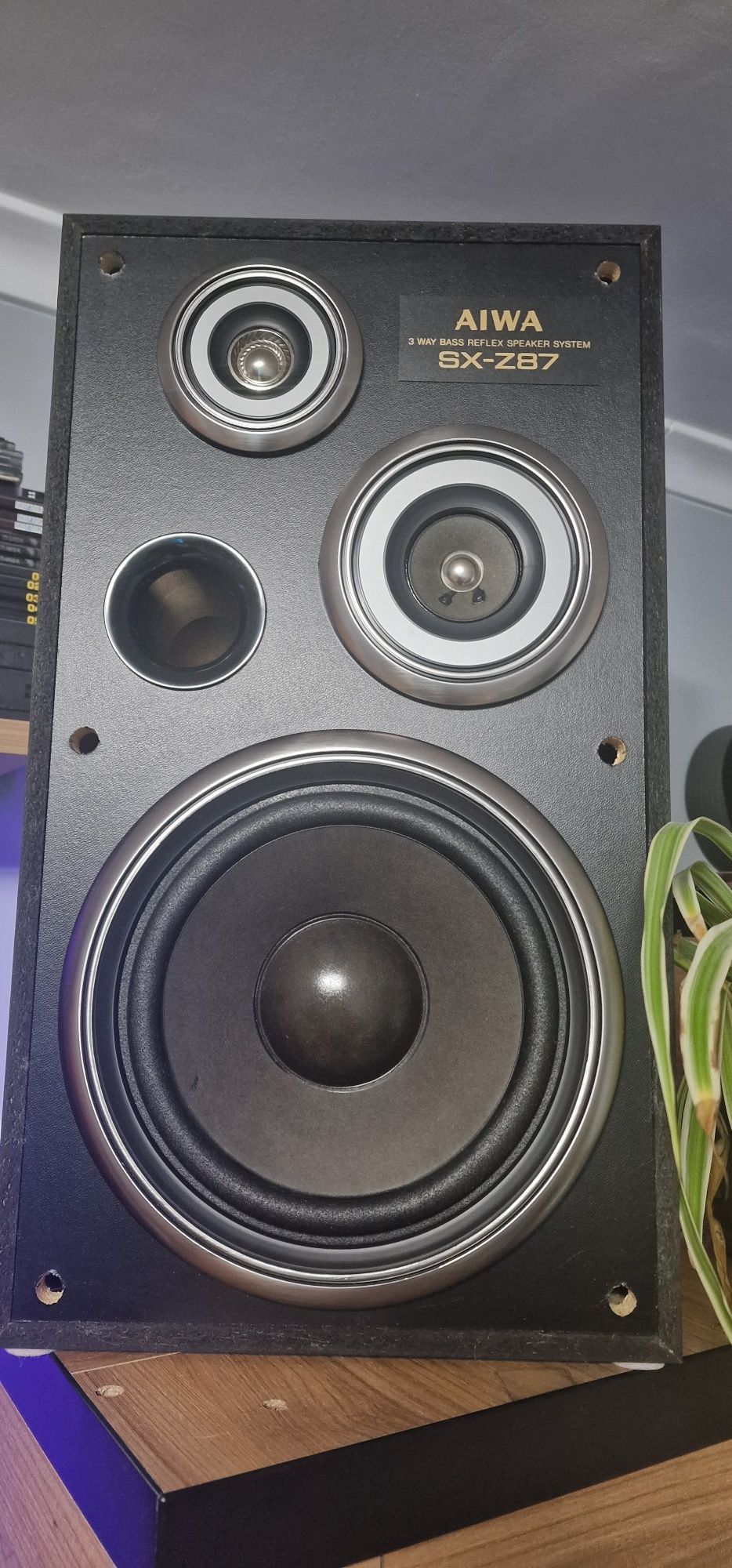 Wieża Pioneer 710 z aiwa kolumnami.