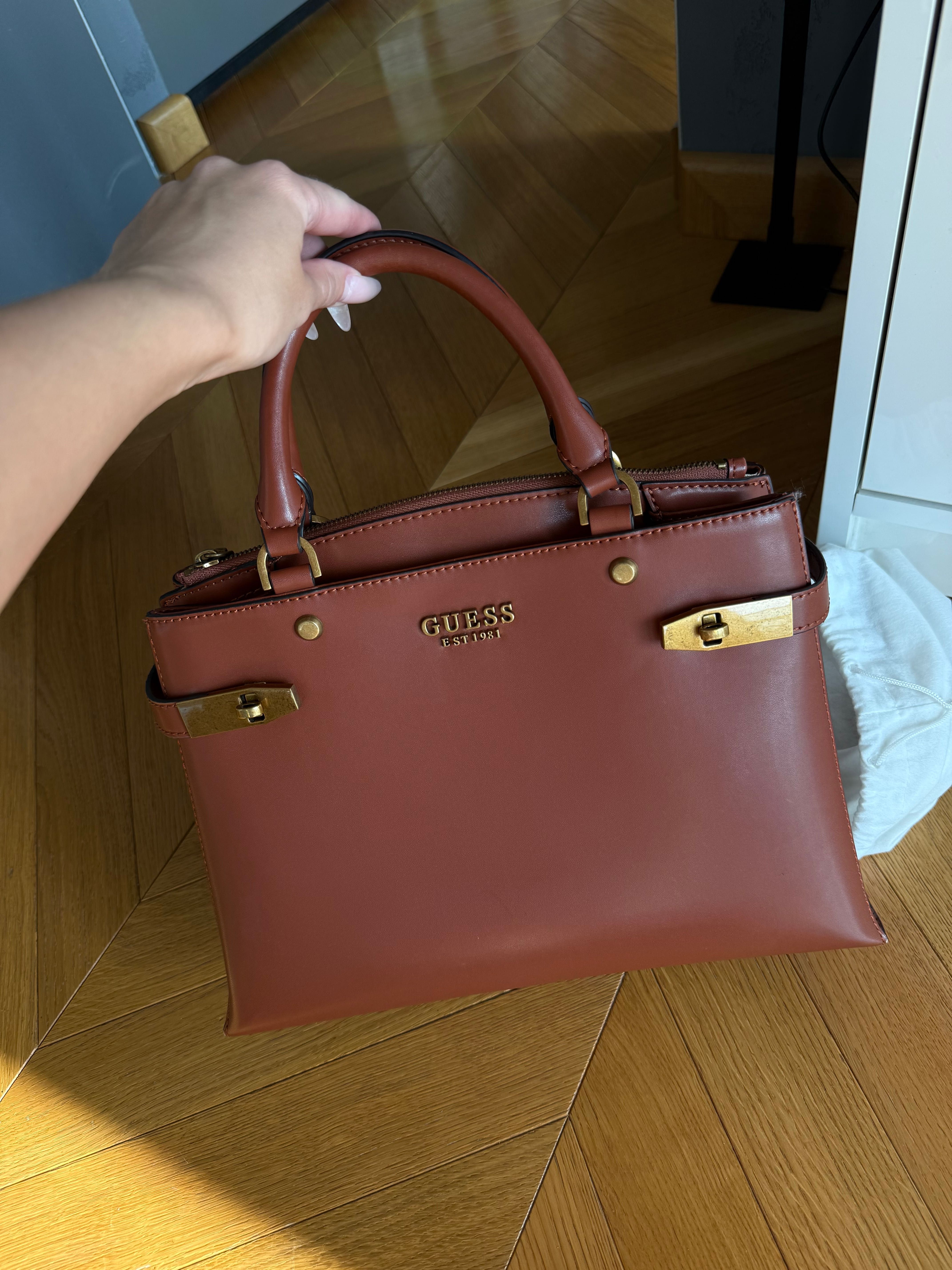 Сумка Guess 25х33 коричнева (нова)