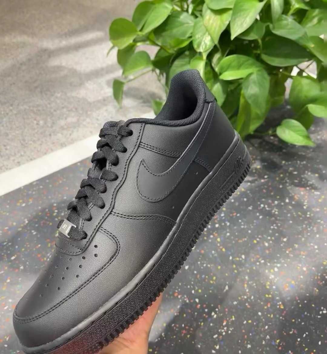 Nike Air Force 1 '07 Black 40