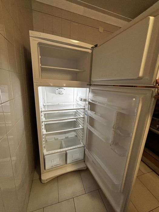 Frigorifico TIAA12v1 2 Portas