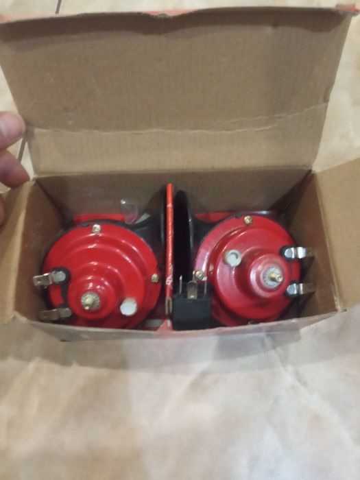 Автомобильный сигнал 12v