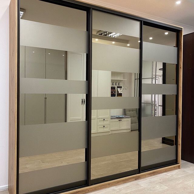 Акция!!! Шкаф-купе,раздвижные двери.