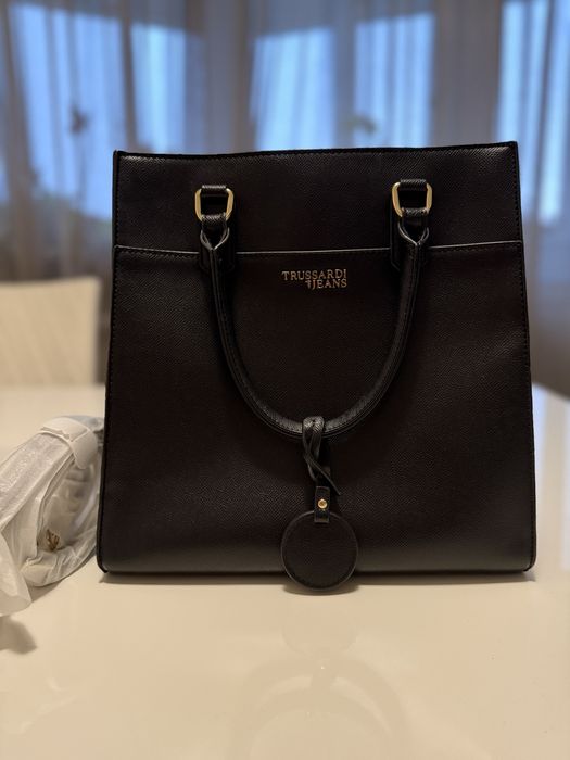 Сумка чорна TRUSARDI