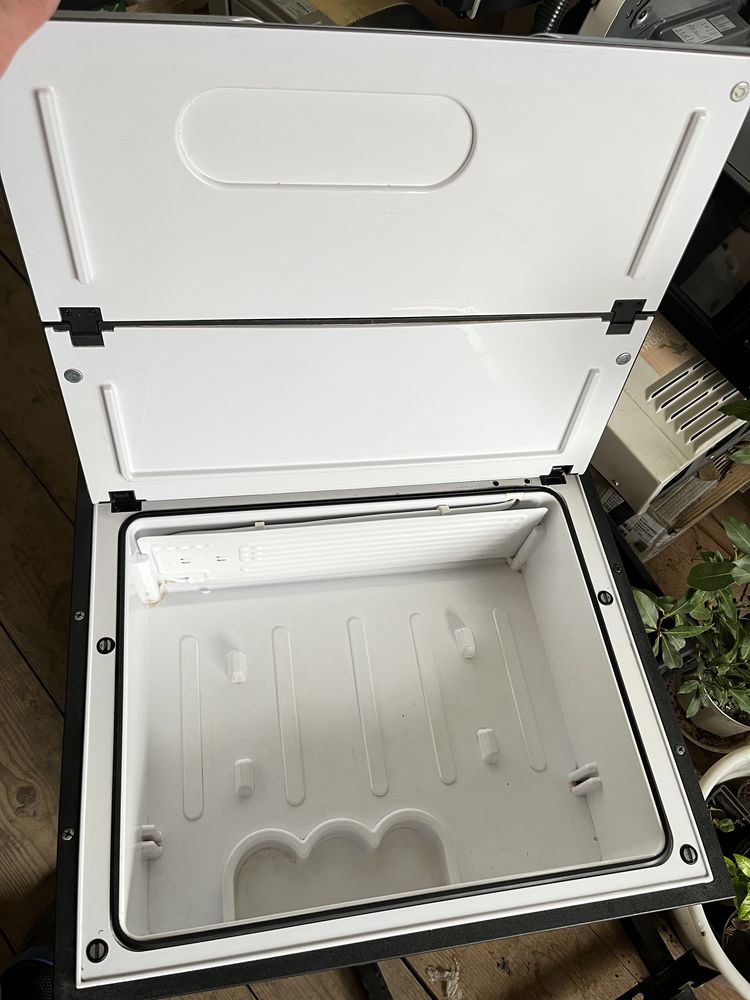 Автохолодильник Рено Т  Renault T Range евро6 в кабіну холодильник