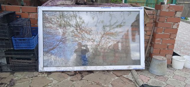 Продам пластиковое окно одностворчатое (без открывание)180/109