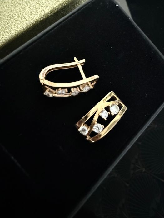 Kolczyki złote cyrkonie 585 angielskie zapięcie