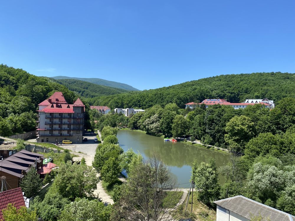 Квартири. Апартаменти. Нерухомість. Поляна. Закарпаття. Продаж