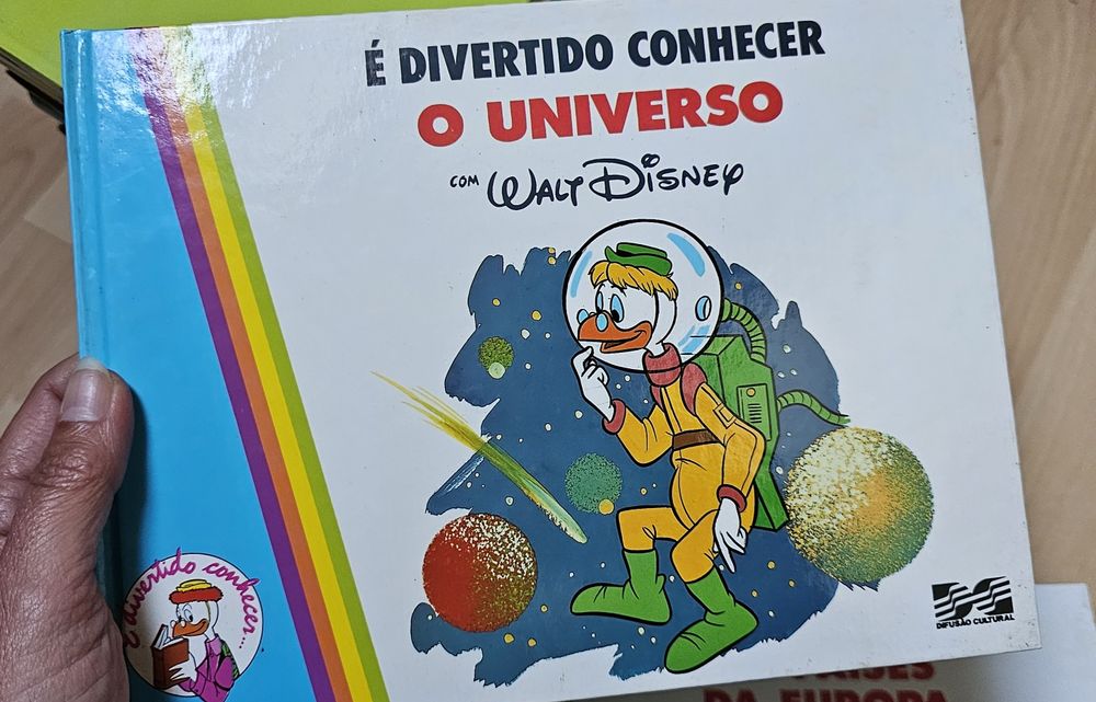 Coleção Disney "É Divertido Conhecer" – 25 livros capa dura (1988)