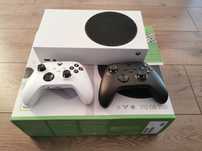 Konsola Xbox Series S 512 GB + 2 pady